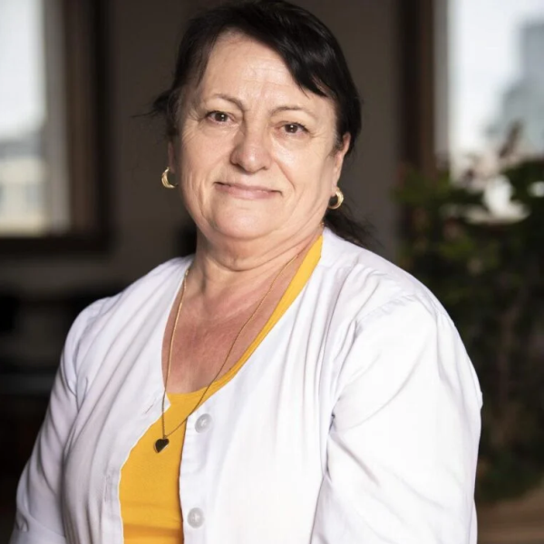 Eva Strazimiri